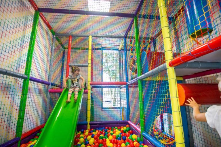 Oaza Kołobrzeg-podczele Kompleks Feniks Basen Siłownia Jacuzii Apartament